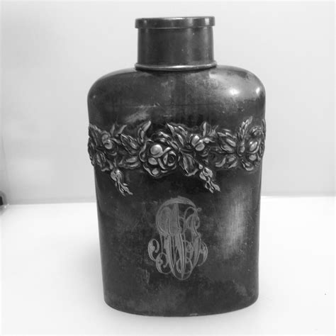 Whiskey Flask | Collectors Weekly