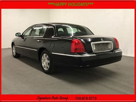 2008 Black Executive L! - Used Lincoln Town Car for sale in Las Vegas, Nevada | autoquid.com