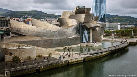 The Guggenheim Museum Bilbao turns 25