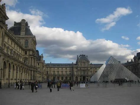 Louvre Museum Building - Musée du Louvre Paris - e-architect