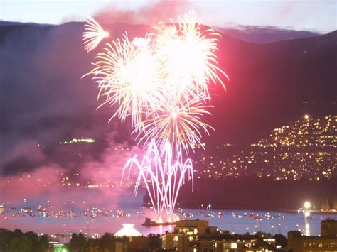 Fireworks over English Bay Free Photo Download | FreeImages