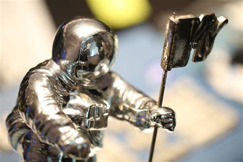 Macro MTV Moon Man | Close up of a MTV Music Video Award. | Kenny Chang ...