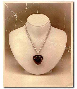 Titanic Collector.com - Titanic The Movie - Rose's Necklace