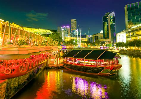 Marina Night Walk + Seafood Dinner + River Cruise | Rediscover Singapore