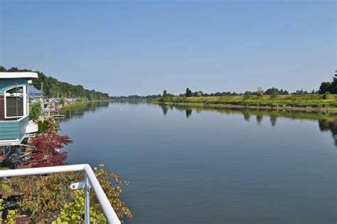 Guide: Choosing A Moorage ⋆ Portland Floating Homes