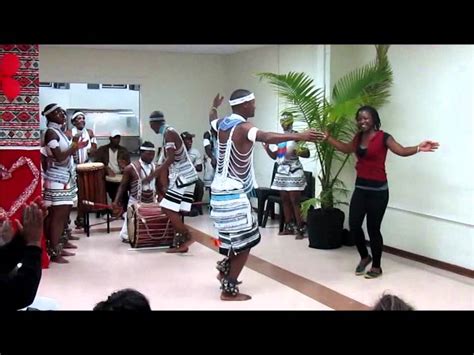 Traditional Xhosa Dancers - YouTube