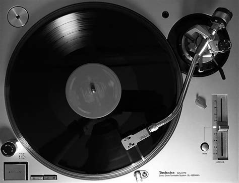 HD wallpaper: Black White Vinyl Record Player, music, sound, technology ...