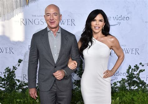 Jeff Bezos And Lauren Sanchez Relationship Timeline, In