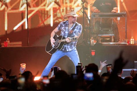 CONCERT REVIEW: Jason Aldean is country consistency | STAR 102.5