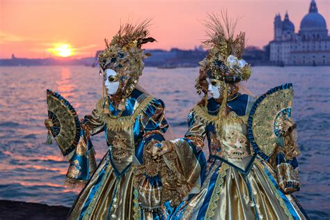 Carnevale di Venezia Foto & Bild | erwachsene menschen, die parade der kulturen, menschen in der ...