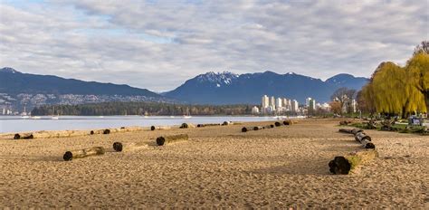 Stunning Attractions & Outdoor Activities in Vancouver, B.C. | Coast Coal Harbour Hotel