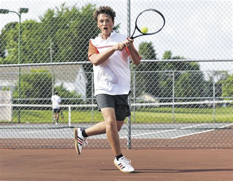 Climbing The Ladder / North seeks state title; East hopes to build on ...