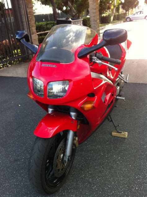 Buy 1997 Honda VFR 750 Sportbike on 2040-motos