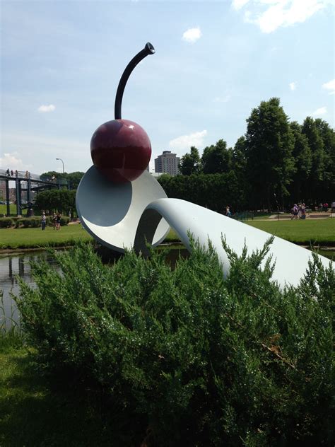 Claes Oldenburg - Spoonbridge and Cherry in Minneapolis, MN | Claes oldenburg, Outdoor decor ...