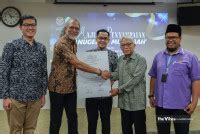 Retired editor named October winner of National Press Club-Macrokiosk Muhibbah Award | Culture ...