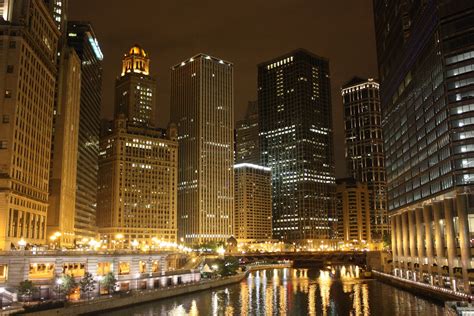 Chicago Photos: From the Michigan Avenue Bridge: Chicago River and Skyline