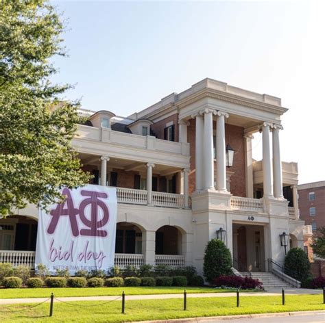 15 Most Outrageous University of Alabama Sorority Houses