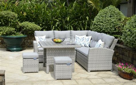 Garden Furniture - Pugh's Garden Centres