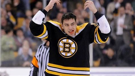 Milan Lucic To Cop Questioning Him About A Fight With His Girlfriend: "Do You Know Who I Am?"