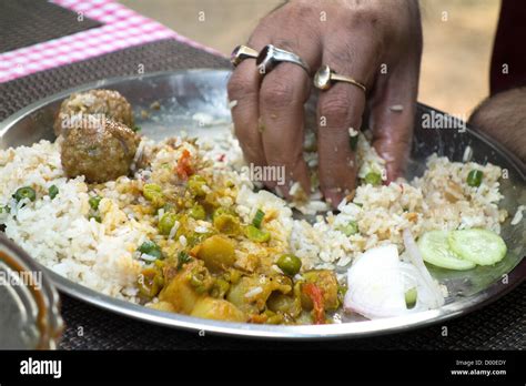 "Eating with hands", "Using hands for eating","Indian food",eating ...