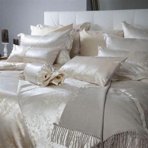 Luxury Silk Bedding set, Beautiful Natural Design | Bed linen sets ...