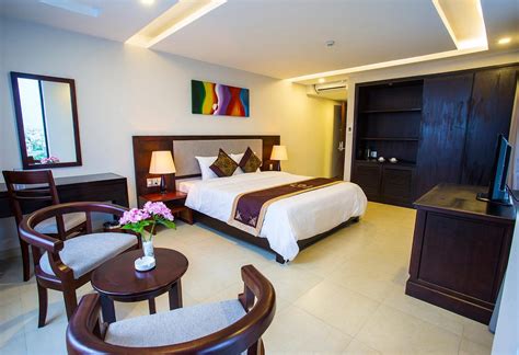 Golden Hotel Rooms: Pictures & Reviews - Tripadvisor