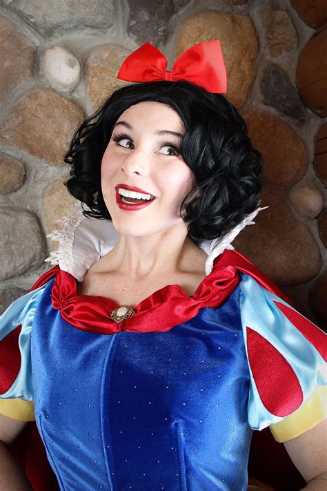 Snow White Cosplay, Disney Princess, Photo, Disney Princesses, Disney ...