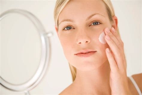 Health Beauty Tips: Awesome Home Remedies for Dry Skin Face