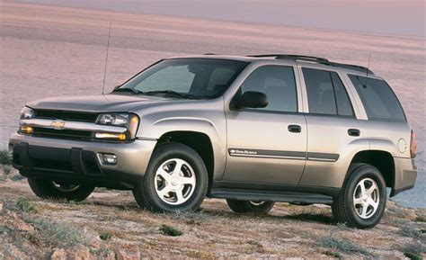 2002-chevrolet-trailblazer-gmc-envoy-oldsmobile-bravada-photo-9679-s-original.jpg