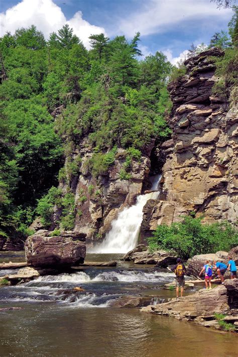 Linville Falls on the Blue Ridge Parkway in the North Carolina ...