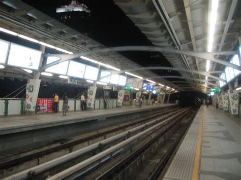 Phloen Chit BTS Station - Wikipedia