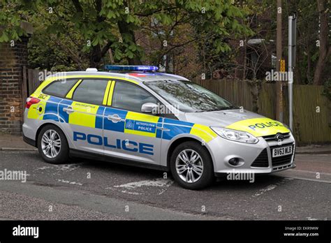 A Metropolitan Police car parked in London, UK Stock Photo: 81032613 ...