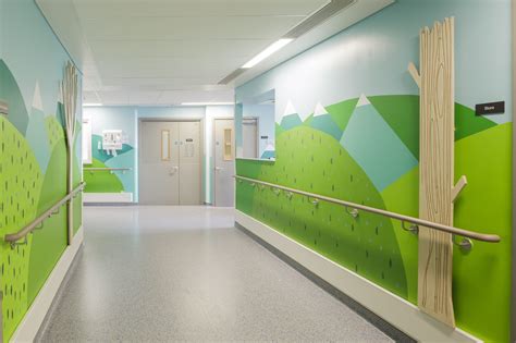 Artists Create Murals in a Children’s Hospital Spreading Happiness -Going the Extra Mile | Art-Sheep