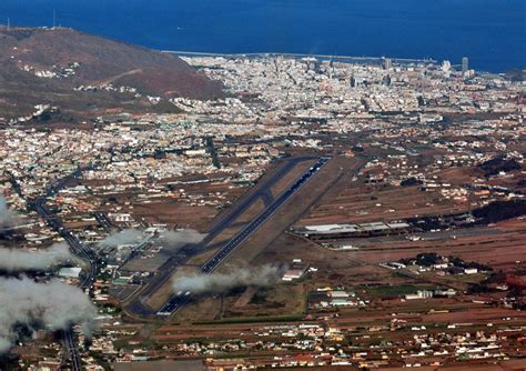 Hoy 27 de marzo. 42 años del mayor accidente aéreo del mundo. 1977 LOS ...