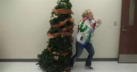 This Christmas Tree Prank is So Mean, But So Hilarious [VIDEO]