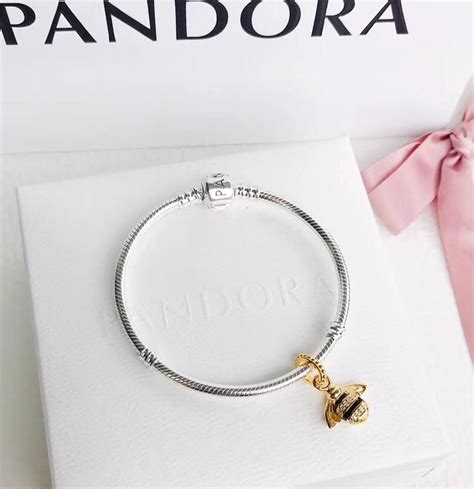 PANDORA QUEEN BEE CHARM BRACELET | Bee charms, Pandora, Pandora bracelet