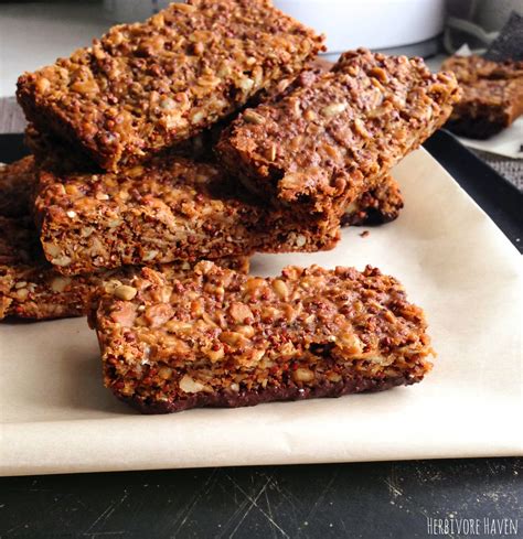 Herbivore Haven: Protein Packed Quinoa Breakfast Bars