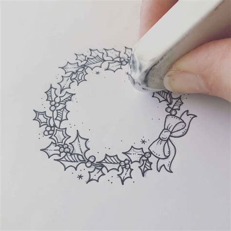 How to Draw a Christmas Garland - Johanna Basford Johanna Basford