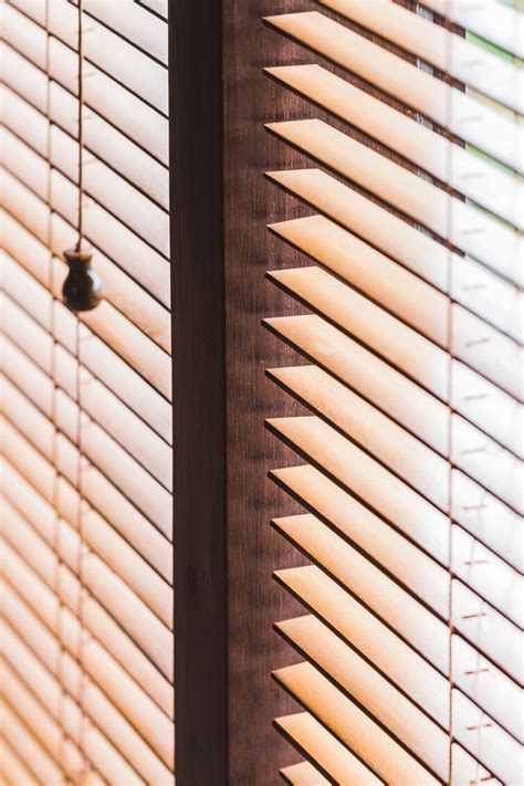 Easy Ways to Fix Roller Blinds That Keep Getting Stuck - DF Blog