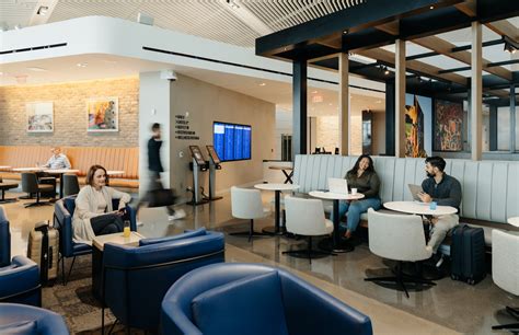 Lounge Guide: New United Club Terminal A in Newark (EWR) Opens