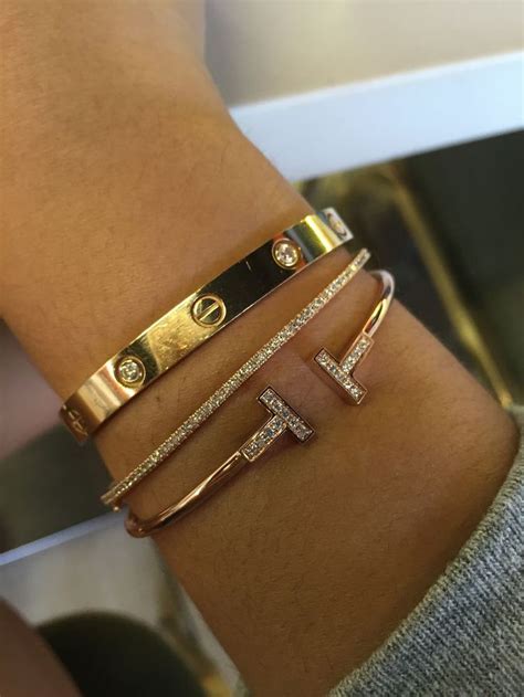 p i n t e r e s t : themarisaolvera | Love bracelets, Cartier love bracelet, Luxury jewelry