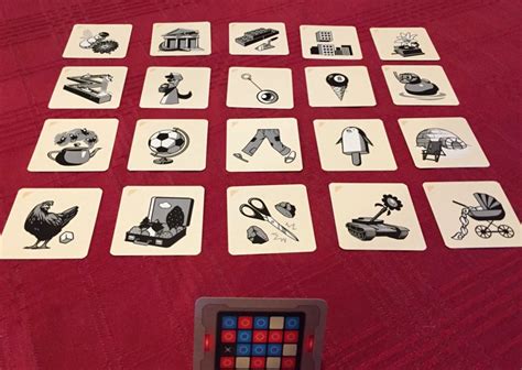 Codenames Pictures is better than the original - The Board Game Family