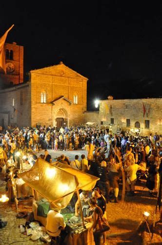 Macerata, Spiced Wine, World Festival, Festivals Around The World, Tourist Sites, Italy Holidays ...