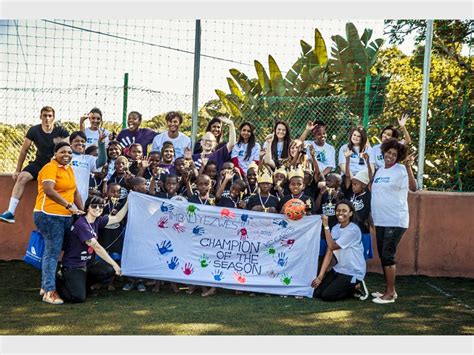 Pupils treated to 'champions' soccer match | Highway Mail