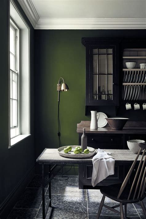 Nuancier de peinture verte pour une décoration tendance | Green interiors, Green paint colors ...