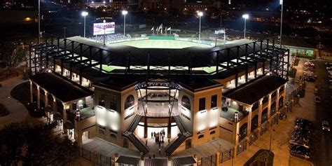 Lsu Baseball Stadium : Lsu Coach Paul Mainieri Is Optimistic Baseball ...