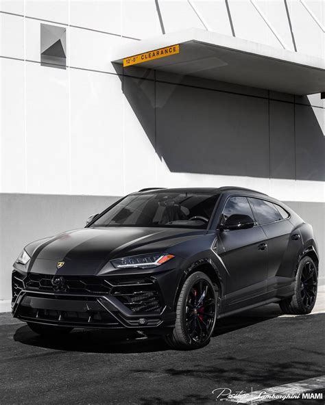 Lamborghini Urus Matte Black And Gold