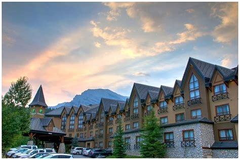 HOLIDAY INN CANMORE $69 ($̶9̶0̶) - Updated 2018 Prices & Hotel Reviews - Alberta - TripAdvisor