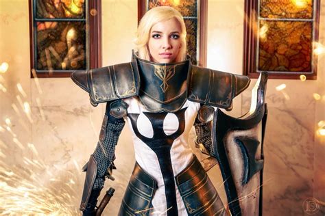 Diablo 3 RoS Female Crusader Cosplay by Lyz Brickley Hot Cosplay ...