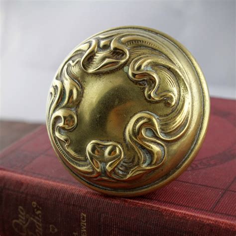 Door knob art – Door Knobs